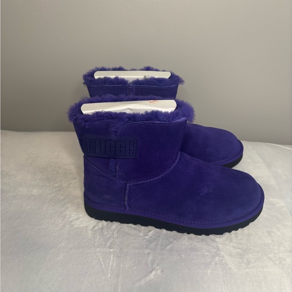 Violet Bailey Mini Logo Strap boots, size 8. - Picture 4 of 8